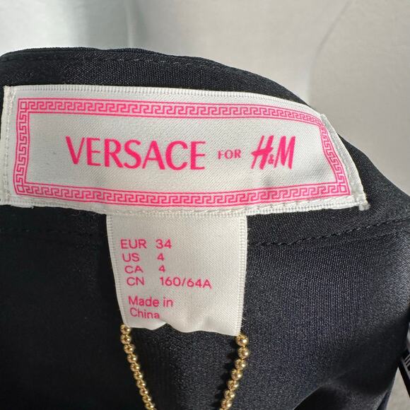 Versace X H&M NWT Women’s 100% Silk Studded Pleated Mini Skirt Black 4 - Picture 4 of 16